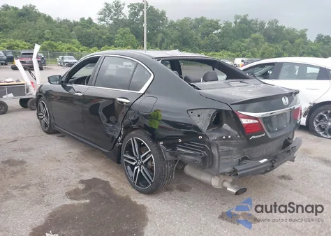 2017 Honda Accord Sport z USA, uszkodzony, nr VIN 1HGCR2F59HA004203